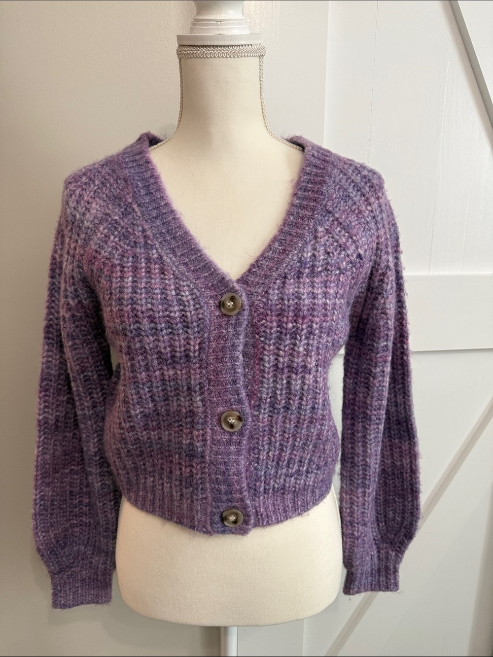 Jessica Simpson Lilac V-Neck Button Front Knit Cardigan Size Small